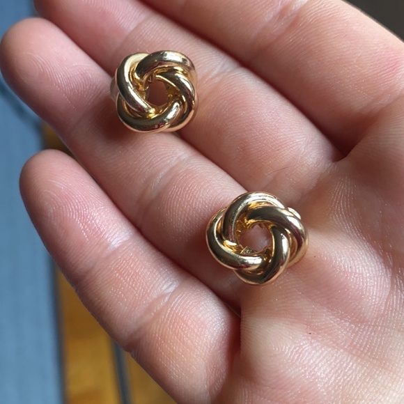 Zara round elegant chic earrings - Picture 2 of 2